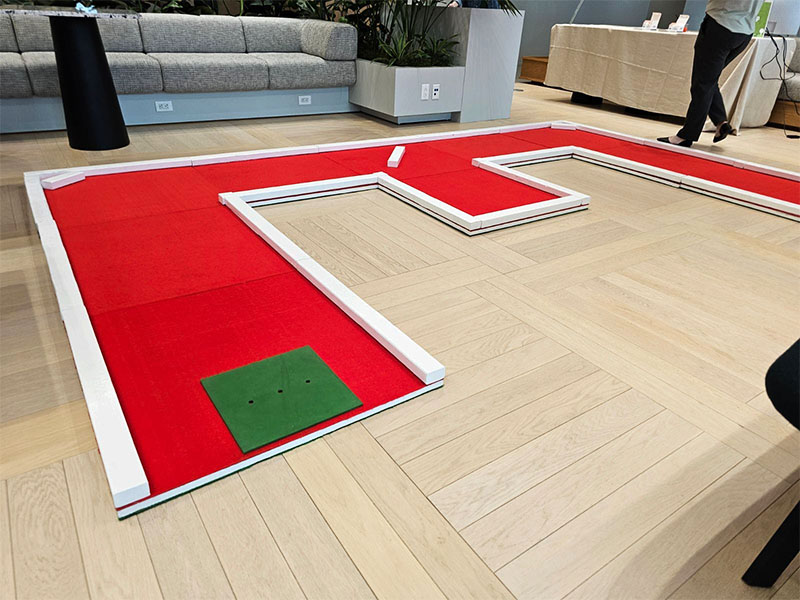 wow mini golf rental image