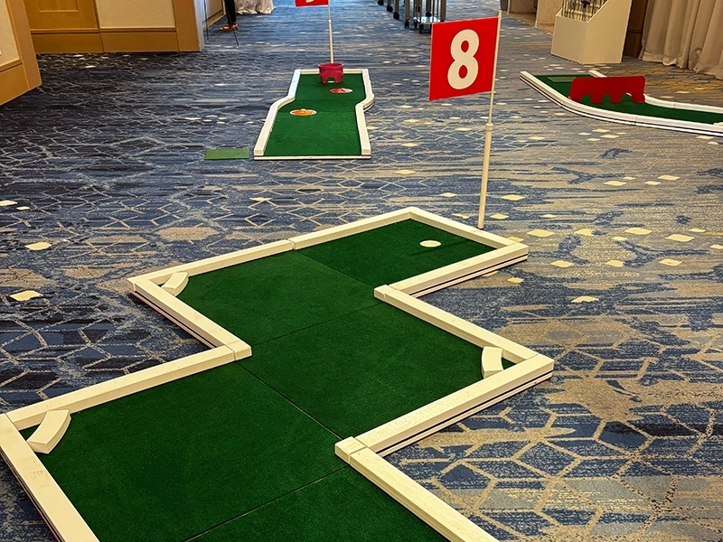 wow mini golf rental image